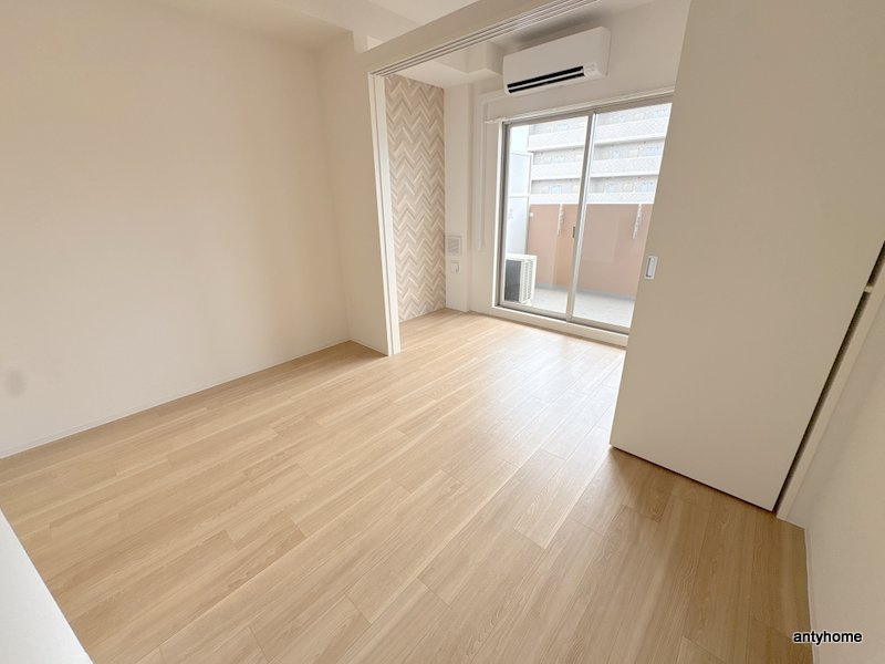 セレニテ梅田北グランデ　仲介手数料無料の居間・リビング
