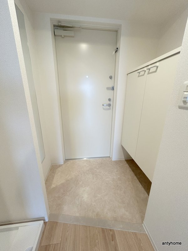 セレニテ梅田北グランデ　仲介手数料無料の玄関