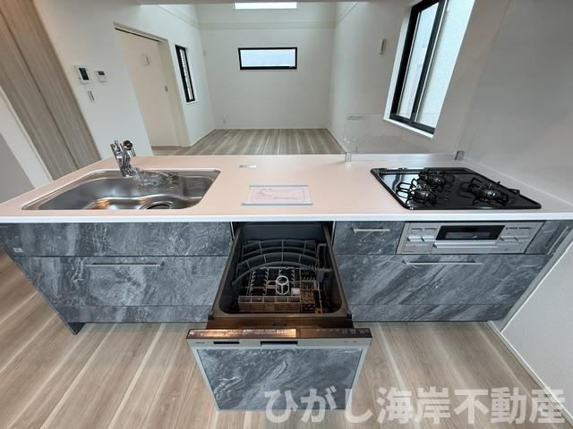 茅ヶ崎市下町屋２丁目　新築戸建　全5棟のキッチン|食洗器付きシステムキッチン