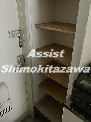 世田谷区代沢２丁目のアパートの玄関