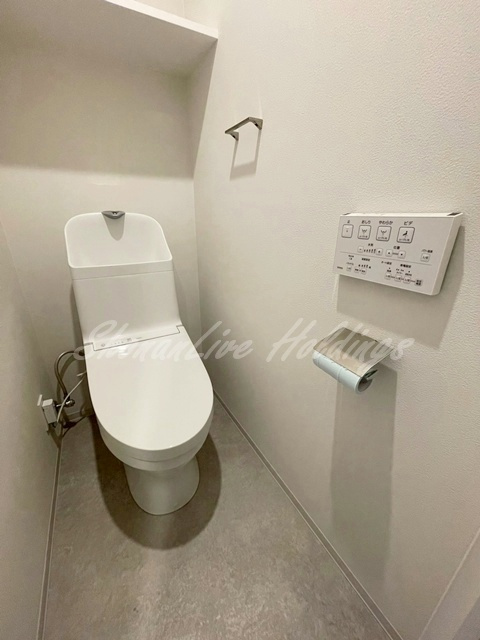 横浜市中区新山下２丁目の賃貸マンションのトイレ