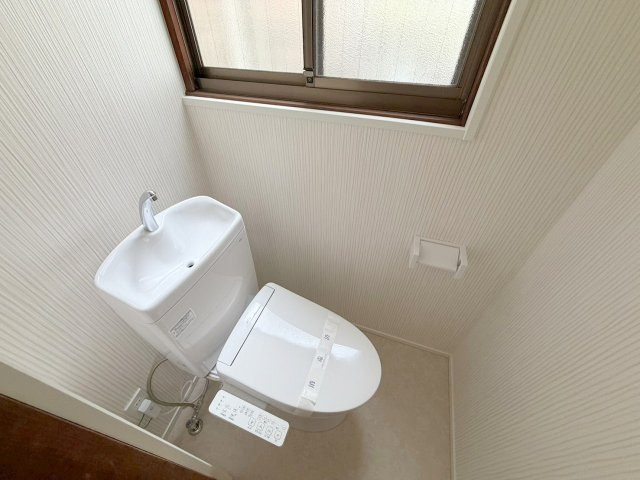 広島市西区観音町の一戸建てのトイレ