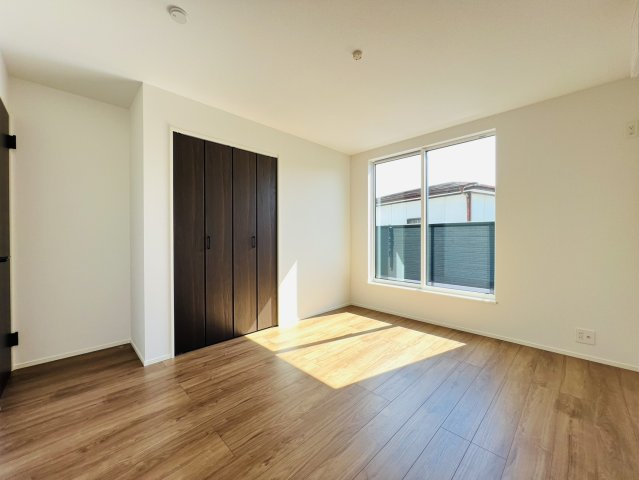半田市花園町6丁目5番地4『仲介手数料無料』新築一戸建て・建売の洋室
