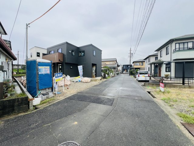 半田市花園町6丁目5番地4『仲介手数料無料』新築一戸建て・建売の前面道路含む現地写真