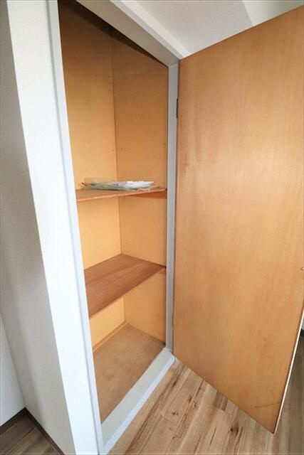 横浜市瀬谷区南台１丁目の賃貸マンションの収納