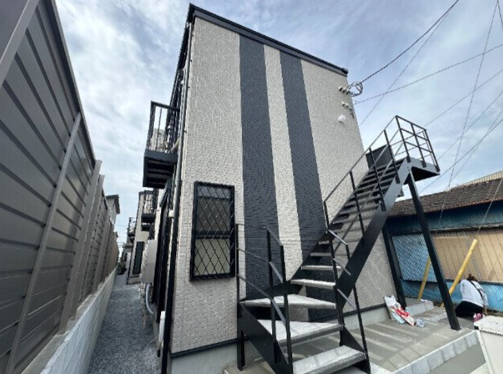 リヴェール寒川のエントランス