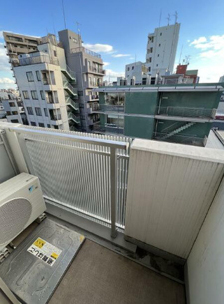 メイクスデザイン町屋のバルコニー