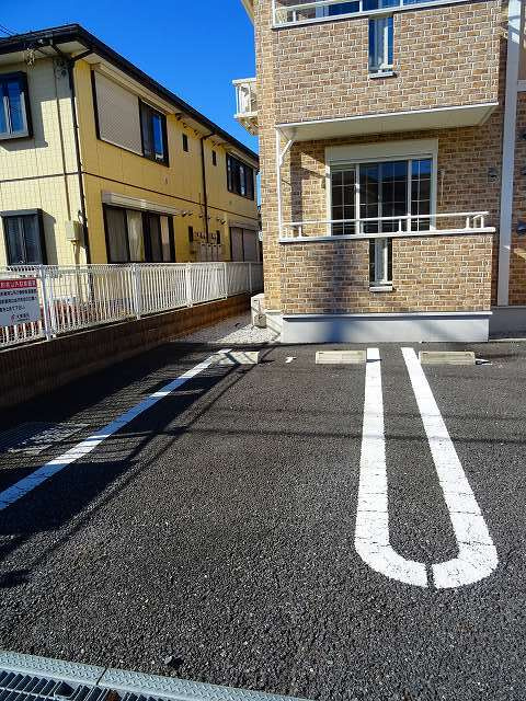 プリムヴェールジャルダンの駐車場