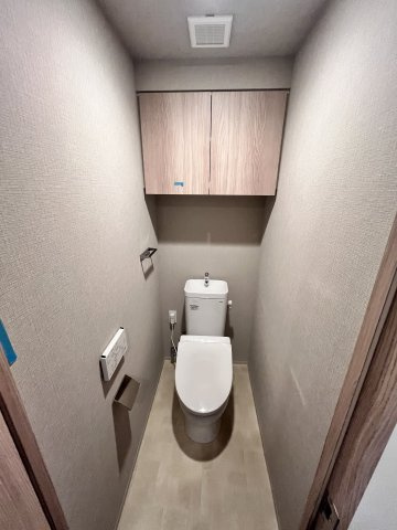 びゅうリエット横浜東神奈川のトイレ|※別号室の参考写真です(現況優先・仕様違いの場合あり)