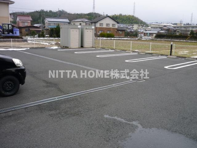 京丹後市峰山町荒山のアパートの駐車場|敷地内駐車場も完備◇