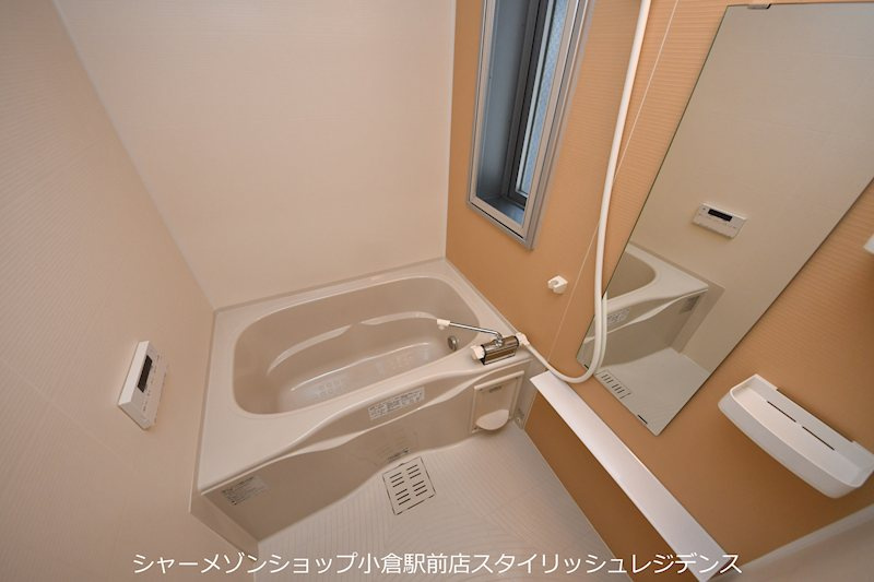 アクシオ三萩野Ⅱの浴室