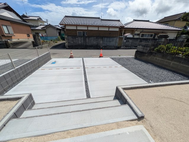 【いわき市錦町江栗1丁目／全5棟／1号棟】　生活応援プレゼントキャンペーン実施中！の駐車場|駐車場に車を止められます