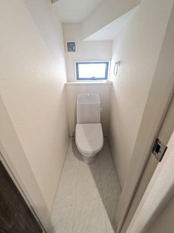 【常磐上湯長谷町第4】　デザイナーズ新築建売住宅　2号棟　新生活応援キャンペーン実施中！のトイレ|コンパクトで使いやすいトイレです