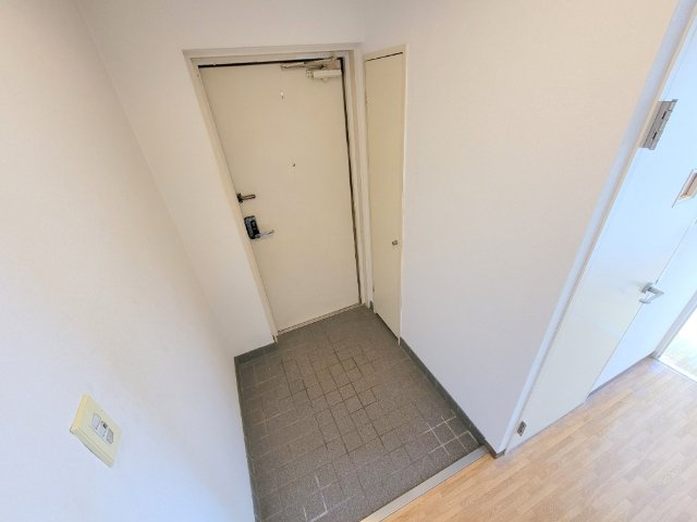 サンコスモ生駒の玄関