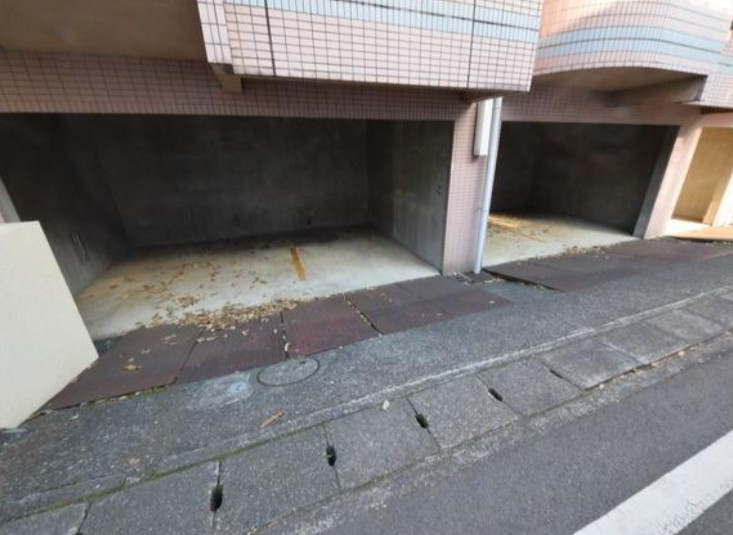 アメニティ相模原の駐車場