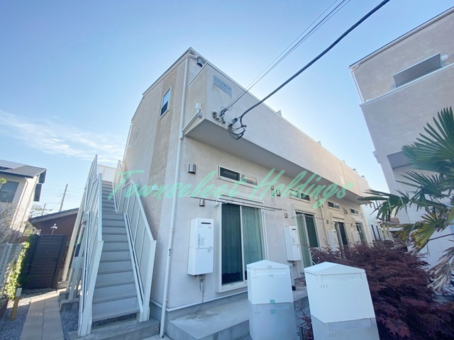 藤沢市片瀬海岸３丁目のアパートの外観