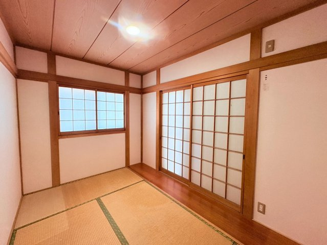 下津林番条町の和室