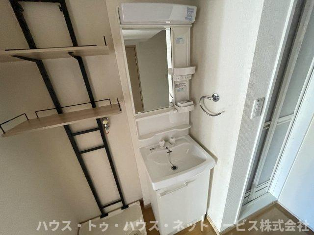 ヴランドール柏中央の洗面所
