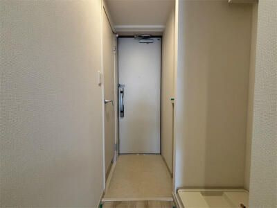 リブリ・エルカーサ亀有の玄関