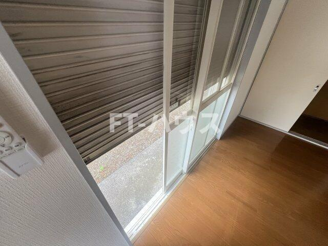 ステータス幕張のバルコニー