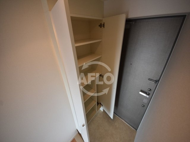 レジディア谷町の玄関|レジディア谷町　シューズボックス