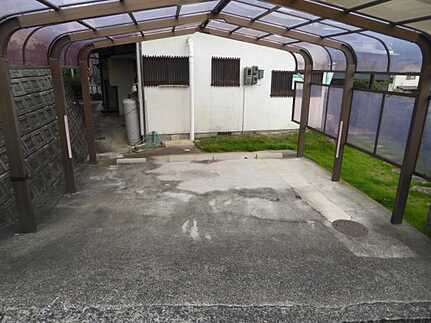 安佐北区亀山5丁目中古戸建の駐車場