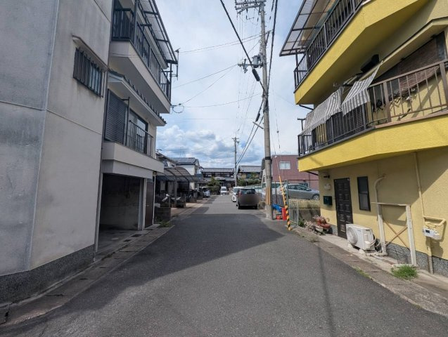 淀際目町の前面道路含む現地写真