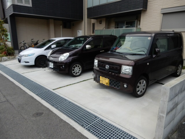 リバーツリーの駐車場