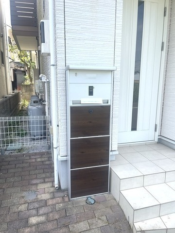 川越市木野目 中古戸建の玄関