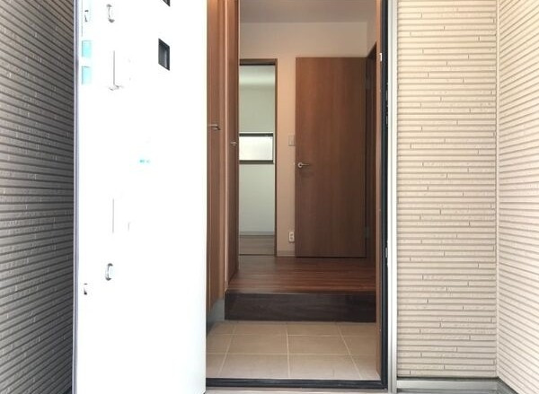ヴェルデＢの玄関