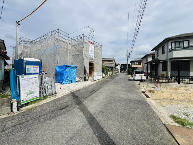 半田市花園町6丁目5番地4『仲介手数料無料』新築一戸建て・建売の前面道路含む現地写真