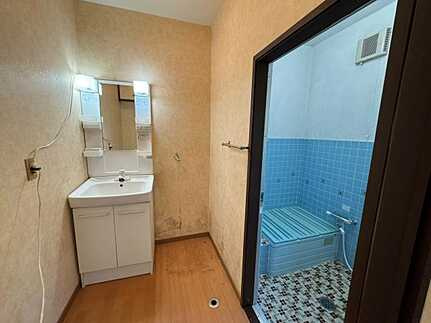 安佐北区あさひが丘5丁目中古戸建の独立洗面台