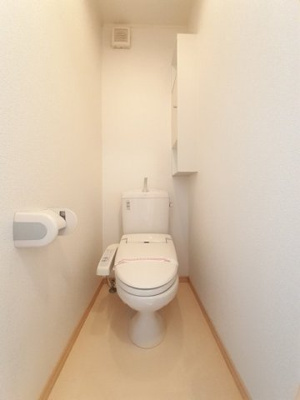 【トイレ】 | ミッテ・クラール | 落ち着いた色調のトイレです
