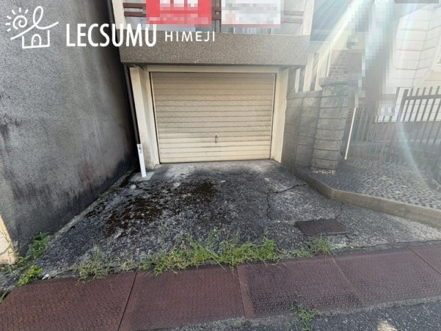 姫路市保城/中古戸建の駐車場