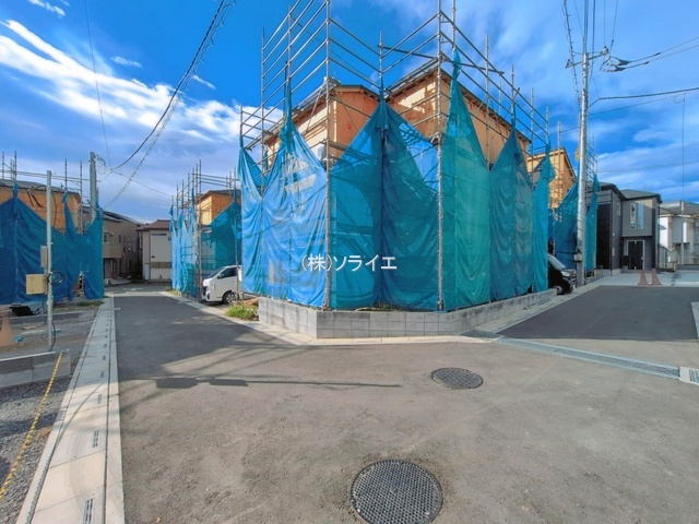 入間市高倉10期　全15棟　新築戸建　グラファーレの前面道路含む現地写真