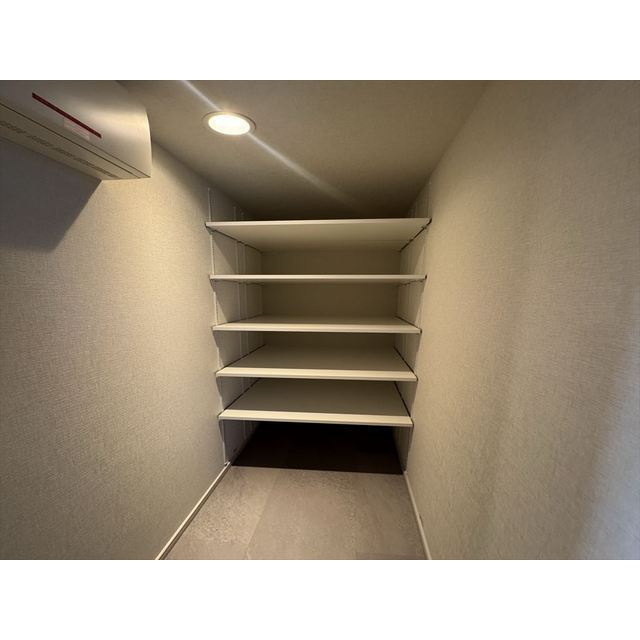 ACP Residence三ノ輪の玄関