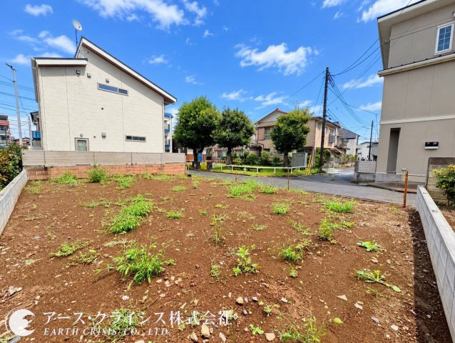 【外観】 | 松戸市上矢切2期 | 建築条件なし。思い描いたマイホームを、そのままカタチに。陽当たりも良く、ガーデニングや家庭菜園にもぴったりのゆとりある敷地。資産としても魅力のある立地で、将来を見据えた住まい選びを。