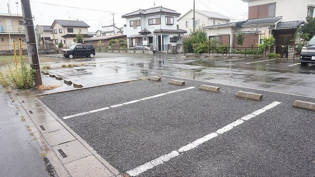 シャン・ド・フル－ルＣの駐車場