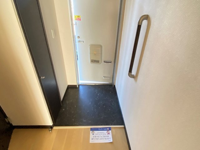 レオネクストシティーパレス２の玄関