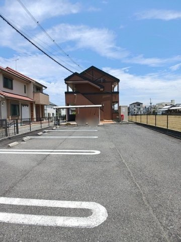 ミモの駐車場