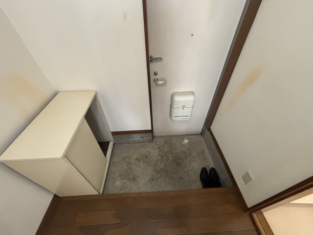 見崎コーポの玄関