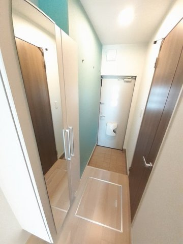 ラビアンローズの玄関