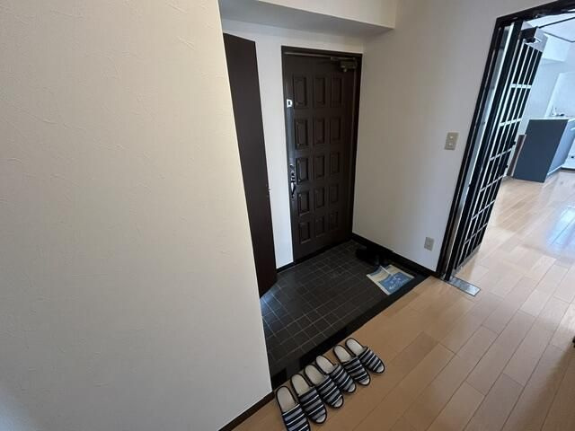 白金台フラッツの玄関