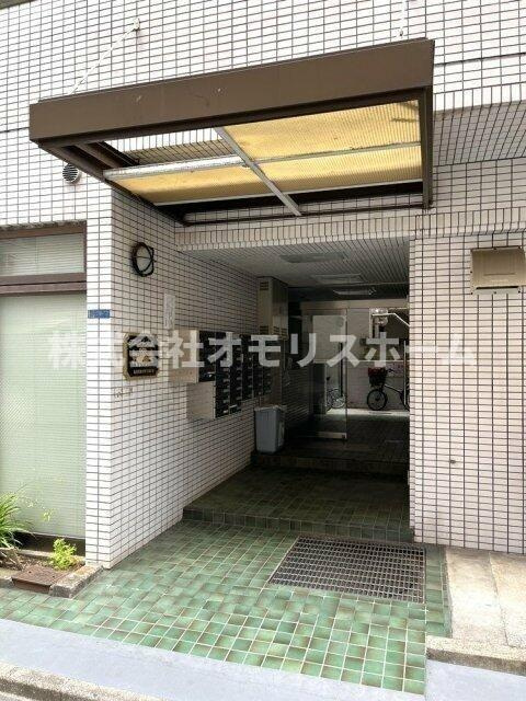 スカイコート大森のエントランス