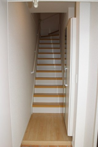 ヒルズ１．小野Ｂの玄関
