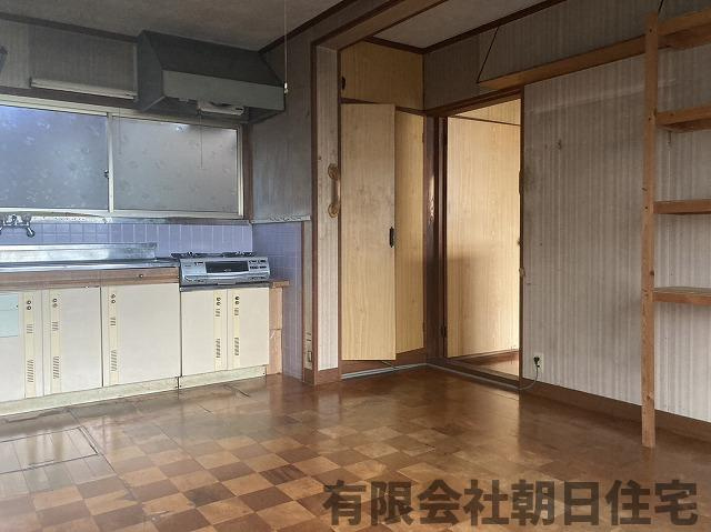 【居間・リビング】 | 本庄町収益戸建 | おしゃれな居間です