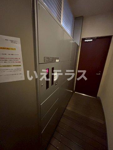 アーバングリーン神戸元町の玄関