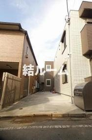 豊島区長崎５丁目のアパートのエントランス