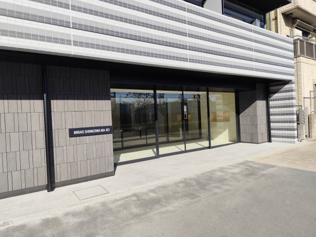 ミライズ新小岩マーロのエントランス
