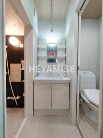 アヴニールA棟の洗面所|※同間取り別号室のお部屋写真です。